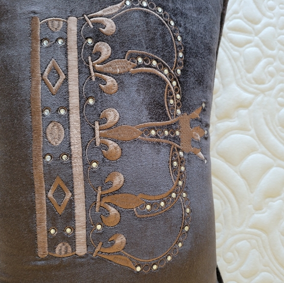 Queen Street Rhinestone throw pillow  NWT - Picture 4 of 9